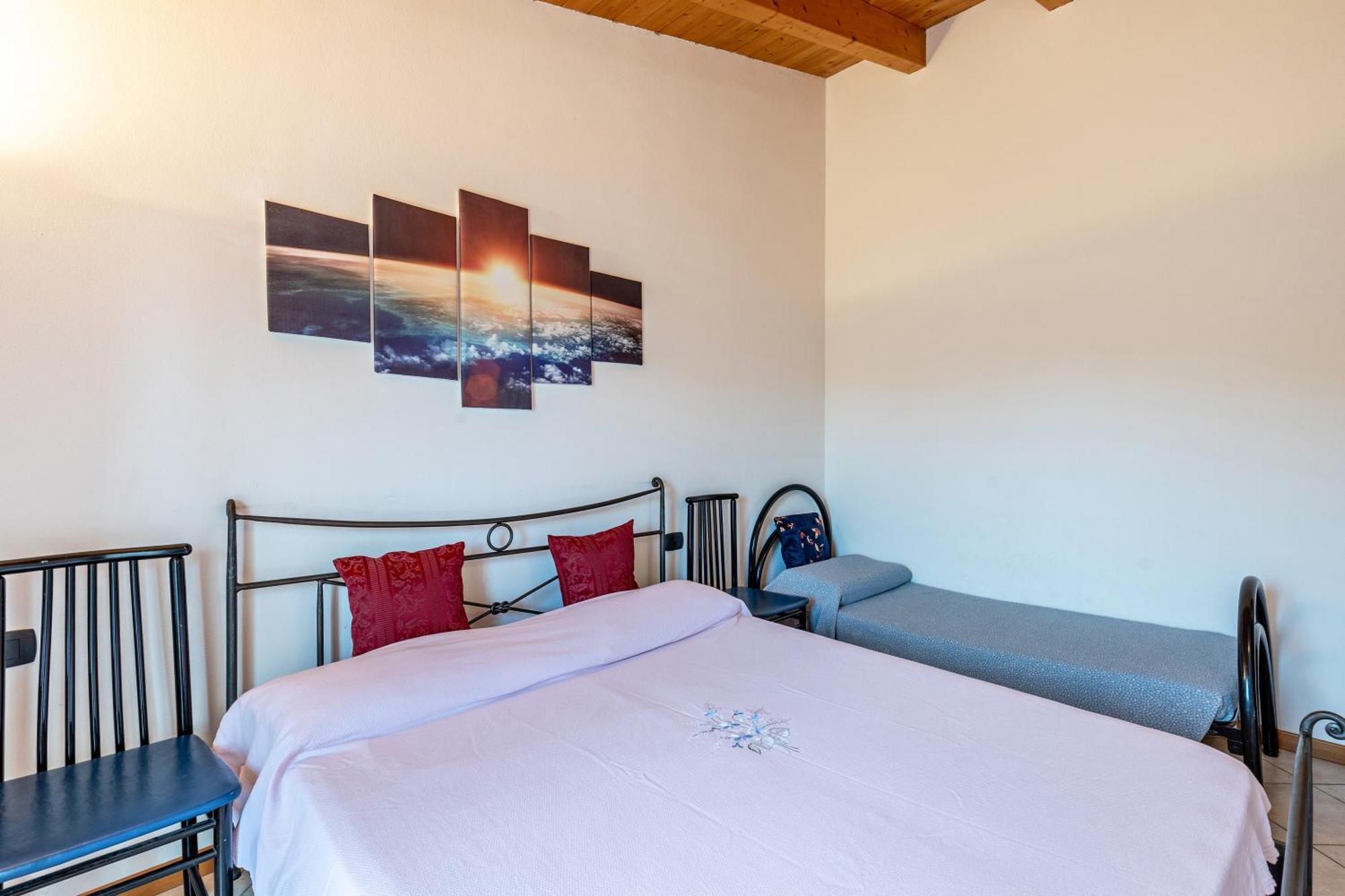 Residence La Corte Near Gardaland Кастельнуово-дель-Гарда Экстерьер фото