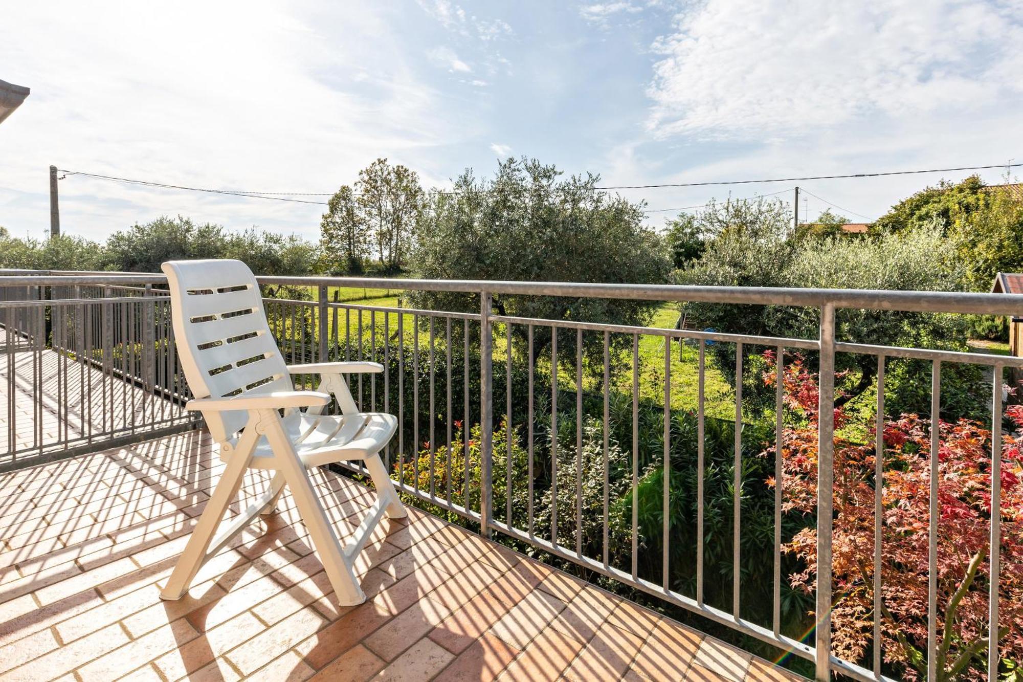 Residence La Corte Near Gardaland Кастельнуово-дель-Гарда Экстерьер фото